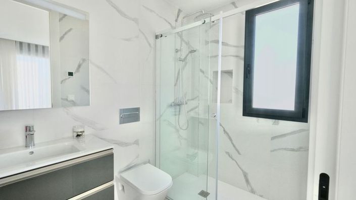 Image No.17-4 Bed Villa for sale