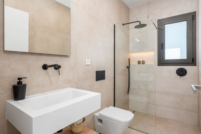 Image No.18-3 Bed Apartment for sale