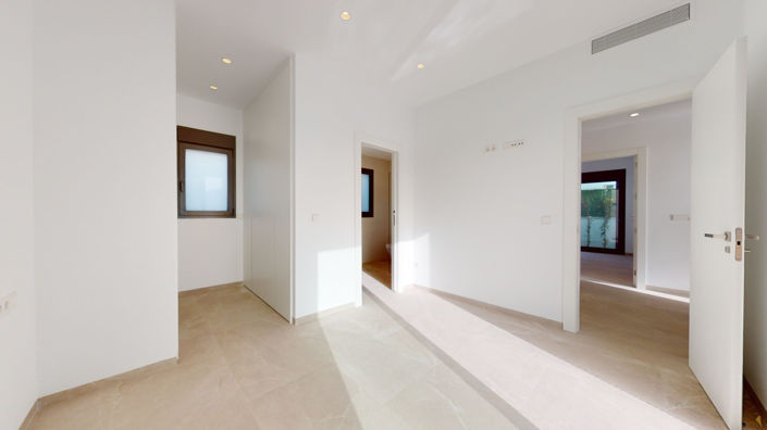Image No.17-3 Bed Villa / Detached for sale