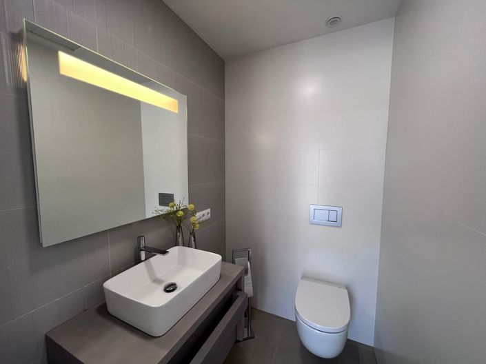 Image No.11-3 Bed Villa / Detached for sale