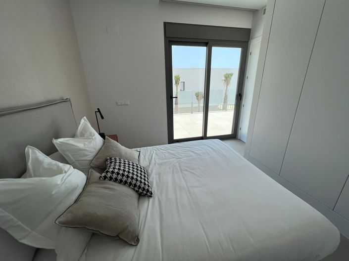 Image No.17-3 Bed Villa / Detached for sale