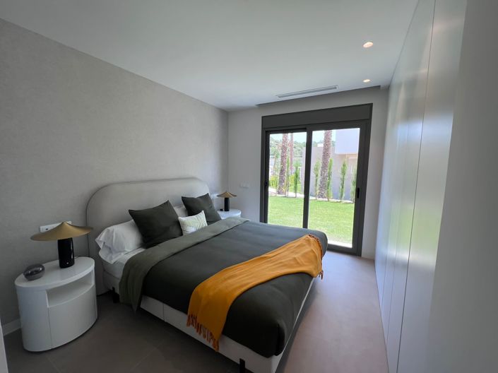 Image No.22-3 Bed Villa / Detached for sale