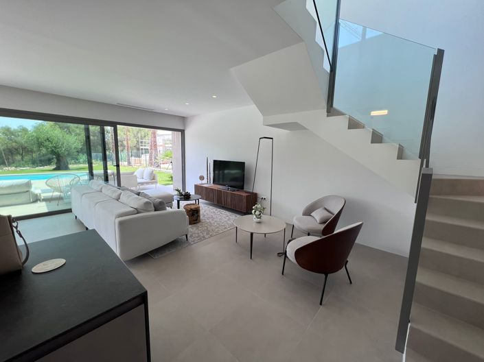 Image No.8-3 Bed Villa / Detached for sale