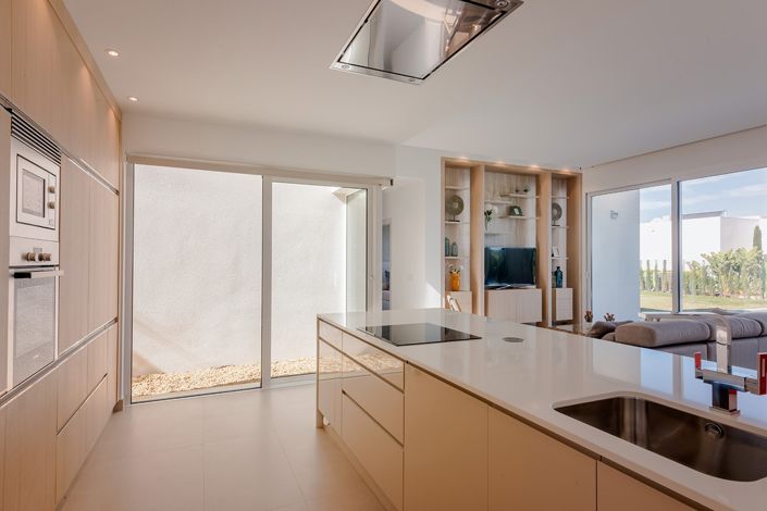 Image No.10-3 Bed Villa / Detached for sale