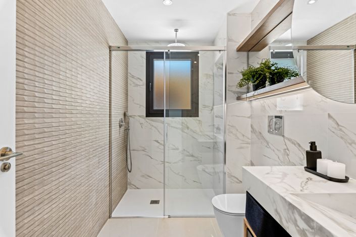 Image No.27-3 Bed Villa / Detached for sale