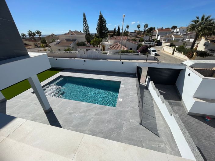 Image No.17-3 Bed Villa / Detached for sale