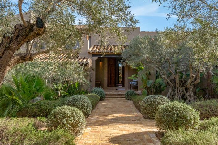Image No.41-4 Bed Villa / Detached for sale