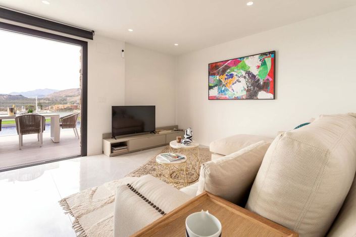 Image No.9-3 Bed Villa / Detached for sale