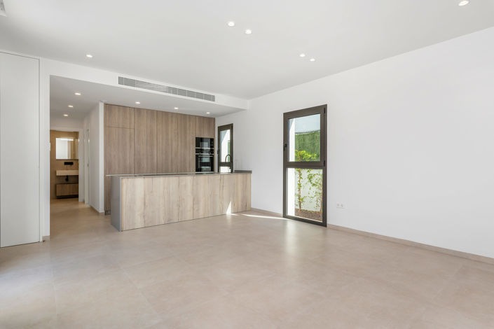 Image No.8-3 Bed Villa / Detached for sale