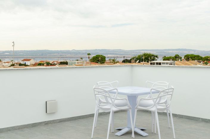 Image No.16-3 Bed Villa / Detached for sale