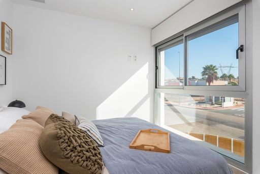 Image No.18-3 Bed Villa / Detached for sale