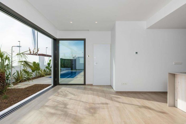 Image No.7-3 Bed Villa for sale