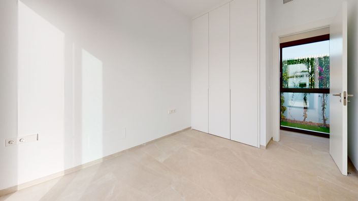 Image No.25-3 Bed Villa / Detached for sale
