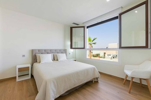 Image No.7-3 Bed Villa / Detached for sale