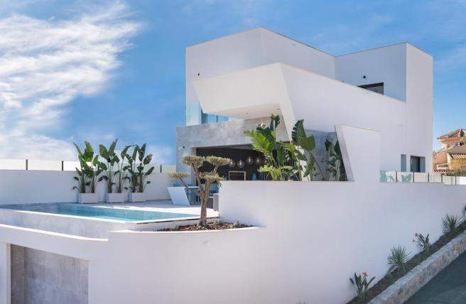 Image No.4-3 Bed Villa / Detached for sale