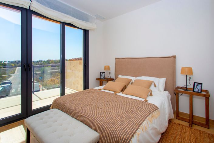 Image No.7-3 Bed Townhouse for sale