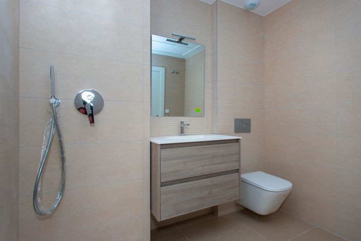 Image No.8-3 Bed Townhouse for sale