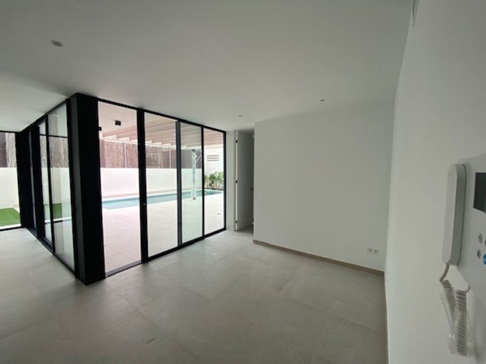 Image No.8-3 Bed Villa / Detached for sale