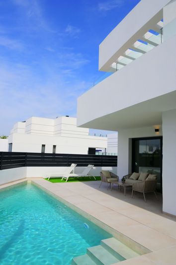 Image No.10-3 Bed Villa for sale
