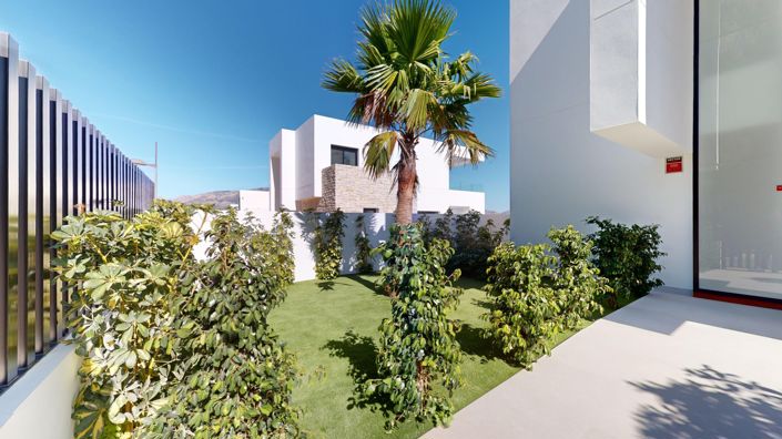 Image No.40-3 Bed Villa / Detached for sale