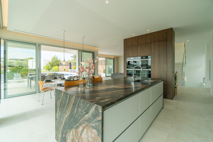 Image No.22-5 Bed Villa / Detached for sale