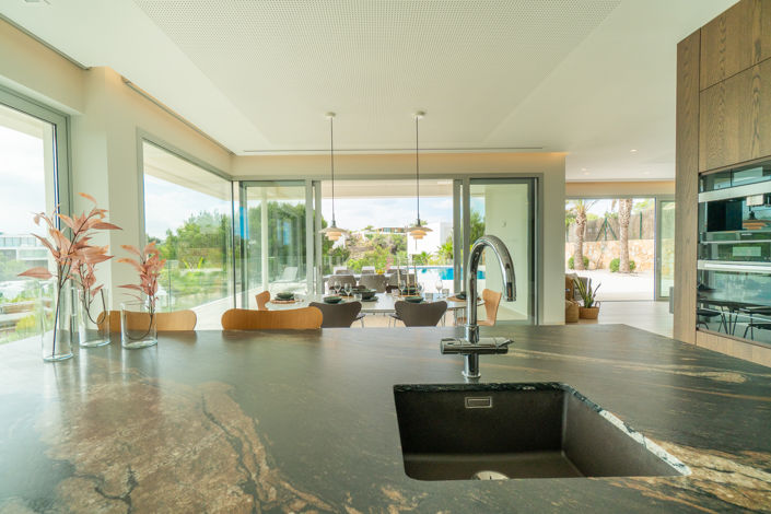 Image No.23-5 Bed Villa / Detached for sale