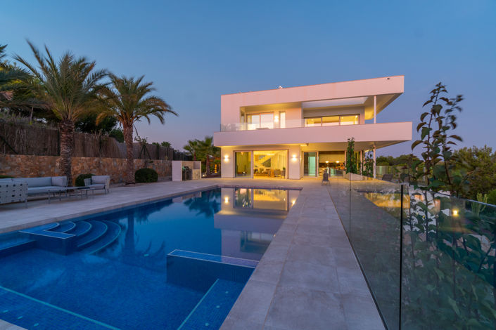 Image No.40-5 Bed Villa / Detached for sale