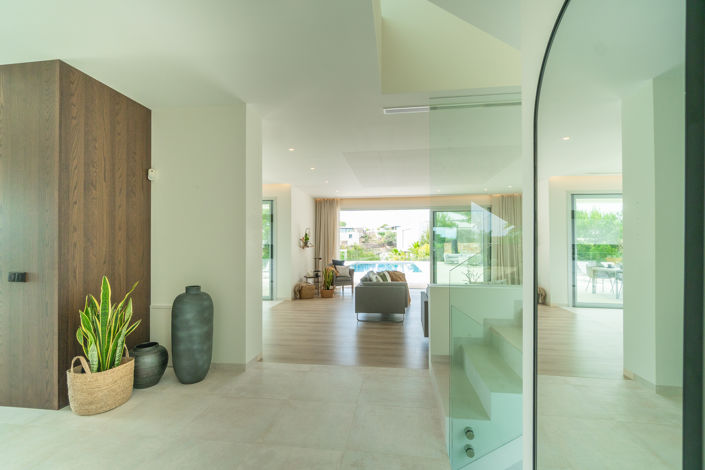 Image No.9-5 Bed Villa / Detached for sale