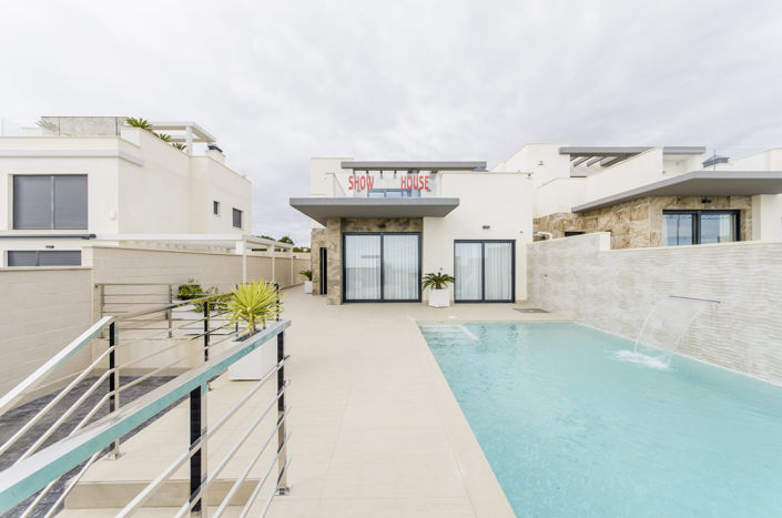 Image No.3-3 Bed Villa / Detached for sale