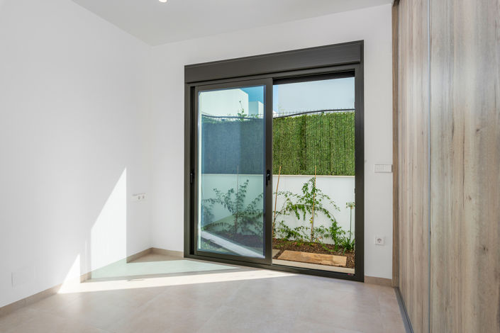 Image No.24-3 Bed Villa / Detached for sale