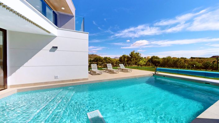Image No.2-4 Bed Villa / Detached for sale
