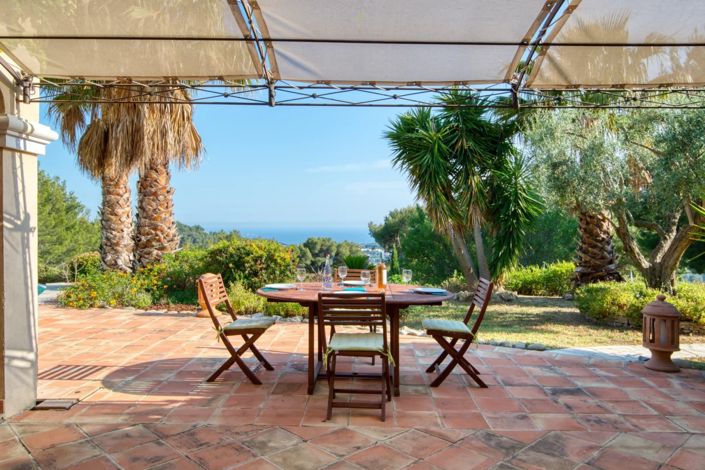 Image No.5-Villa / Détaché de 5 chambres à vendre à La Cadière-d'Azur