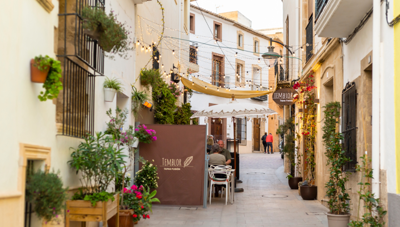 disfruta-en-esta-acogedora-terraza-en-el-casc
