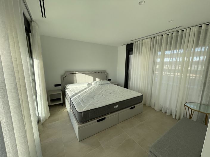 Image No.10-3 Bed Villa / Detached for sale