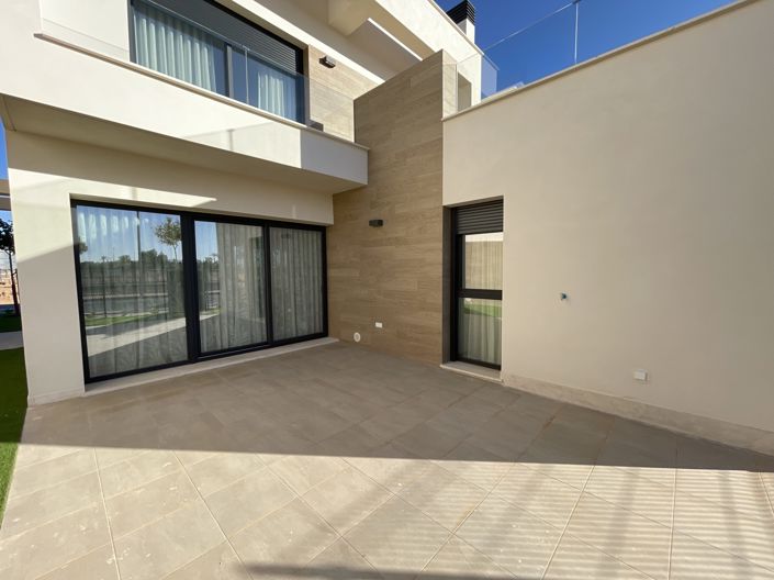 Image No.17-3 Bed Villa / Detached for sale