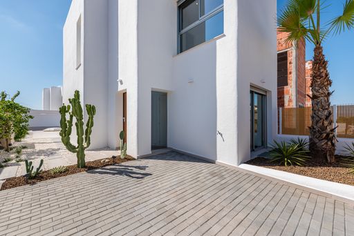 Image No.27-3 Bed Villa / Detached for sale