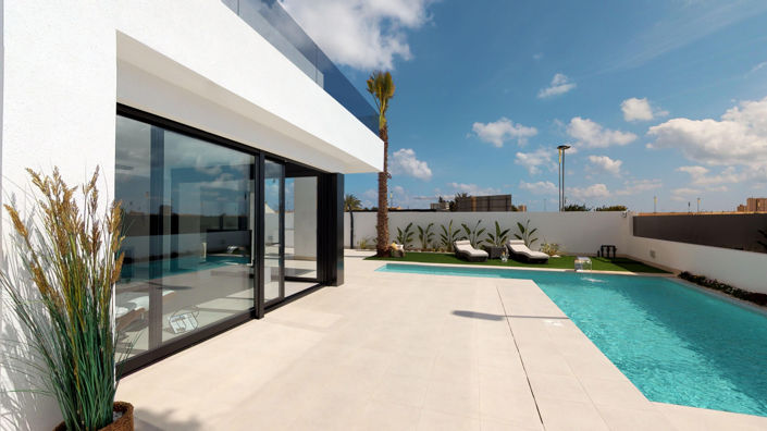 Image No.17-3 Bed Villa / Detached for sale