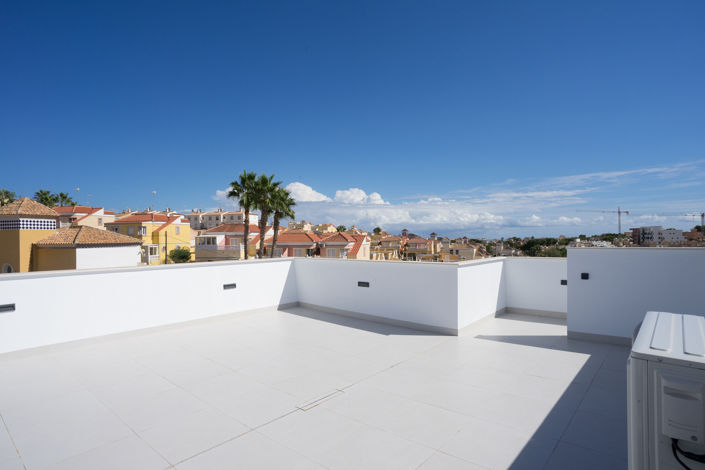 Image No.19-3 Bed Villa / Detached for sale