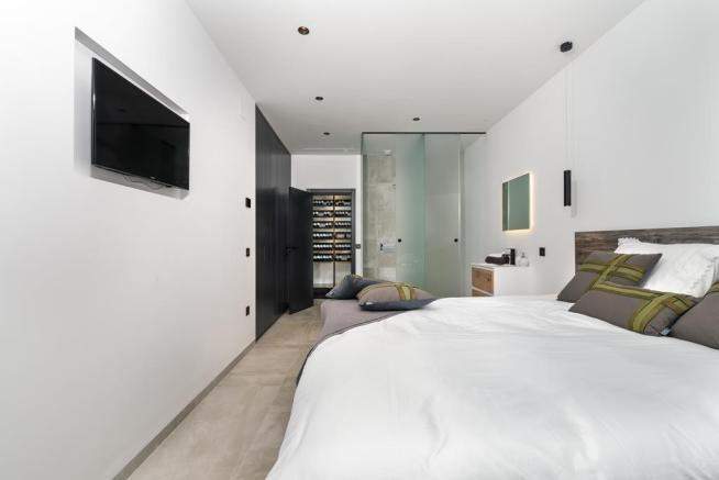Image No.17-3 Bed Villa / Detached for sale