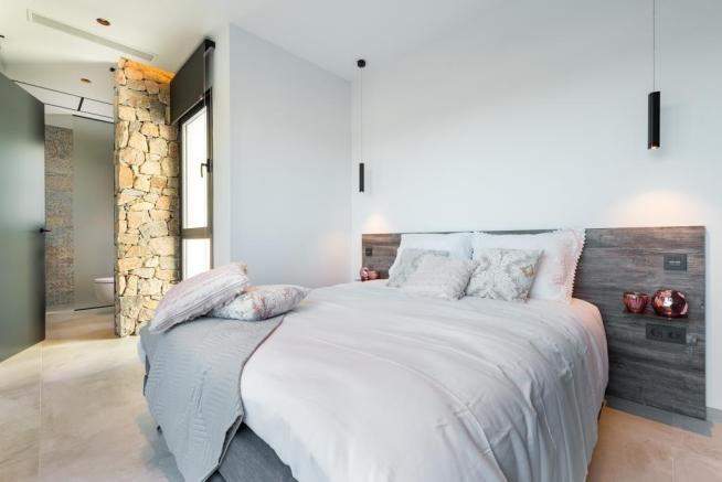 Image No.8-3 Bed Villa / Detached for sale