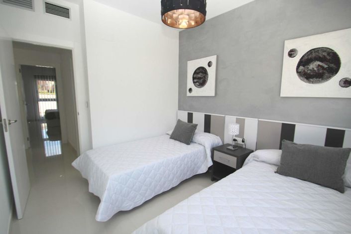 Image No.9-3 Bed Apartment for sale