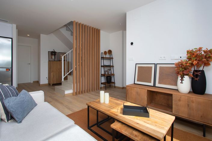Image No.6-3 Bed Townhouse for sale