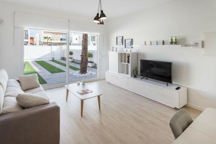 Image No.3-3 Bed Villa for sale