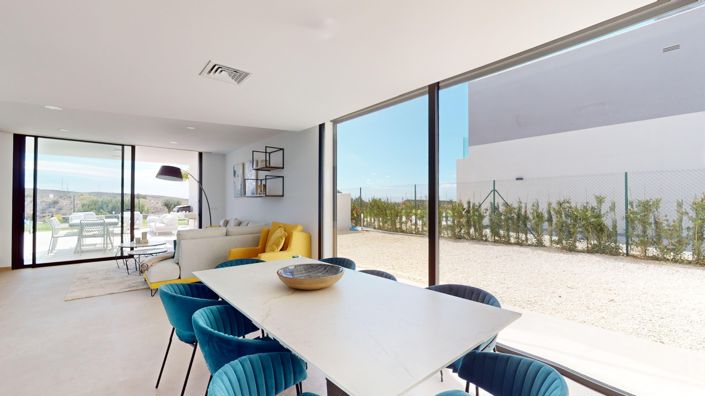 Image No.9-4 Bed Villa / Detached for sale