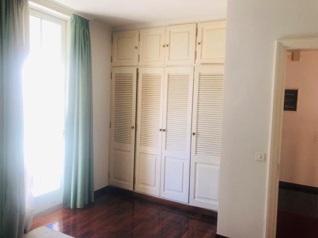 Image No.13-5 Bed Villa / Detached for sale