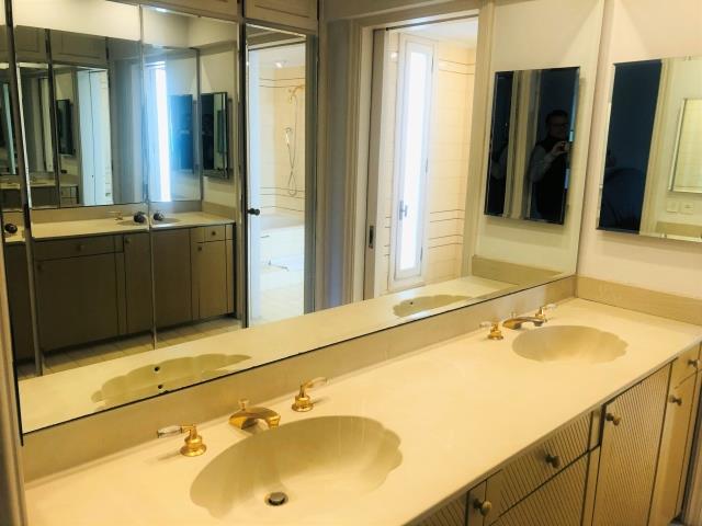 Image No.17-5 Bed Villa / Detached for sale