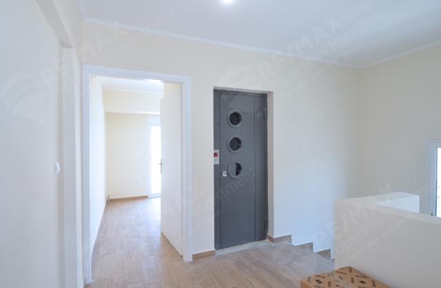 Image No.6-2 Bed Maisonette for sale