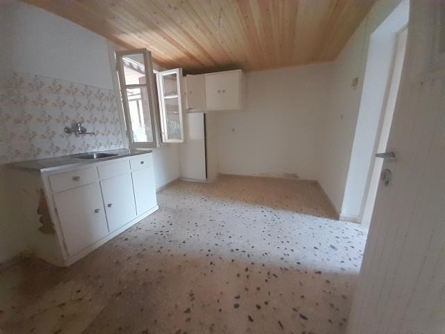 Image No.9-Terre de 2 chambres à vendre à Meligalas