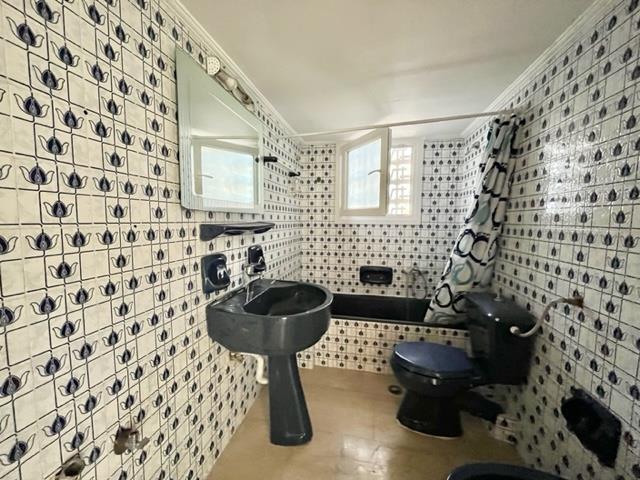 Image No.8-3 Bed Apartment for sale