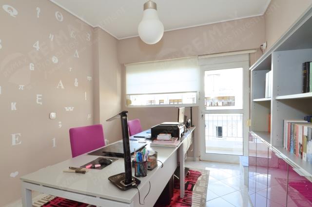 Image No.12-3 Bed Apartment for sale